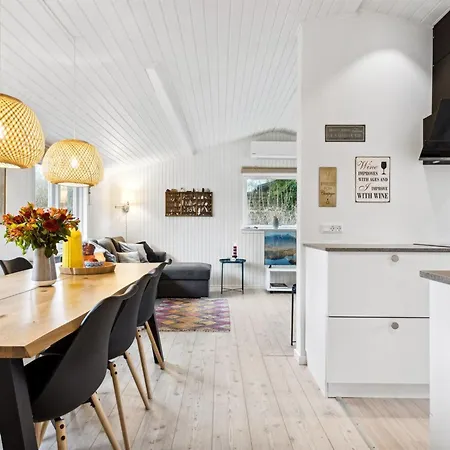 Felis - 75m From The Sea By Interhome *